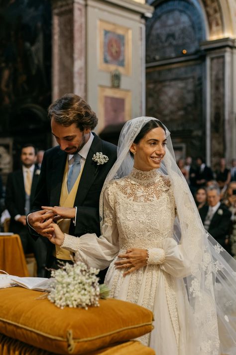 Dior Wedding Gown, Catholic Wedding Dresses, Cotton Wedding Dress, Dior Wedding Dresses, Dior Wedding, Italian Bride, Italian Wedding Dress, Cotton Wedding Dresses, Cathedral Wedding Dress