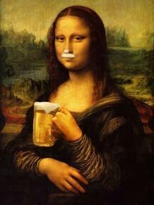 Mona Lisa Parody, Funny Artwork, Istoria Artei, Fotografi Urban, Beer Art, Classic Artwork, Photographie Portrait Inspiration, Art Parody, Classical Art