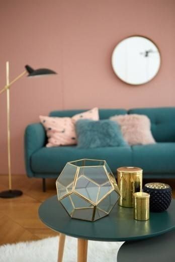 Emerald Green Living Room, Living Room Pink, Green Living Room Decor, Teal Living Rooms, Living Room Themes, Pink Emerald, Gold Living Room, Pink Living Room, Living Room Accessories