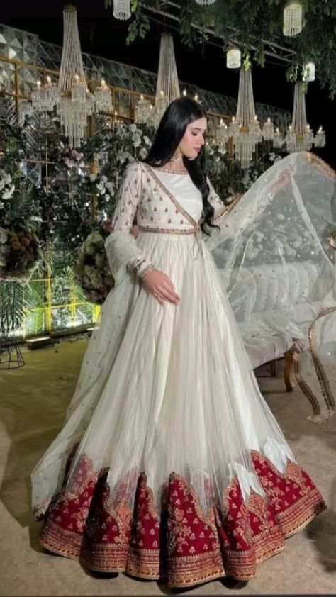 Dress For Nikkah, Pakistan Bridal Dress, Pakistan Bridal, Pakistani Women Dresses, Desi Dress, Desi Dresses, Anarkali Dress Pattern, Traditional Indian Dress, Pakistani Fancy Dresses