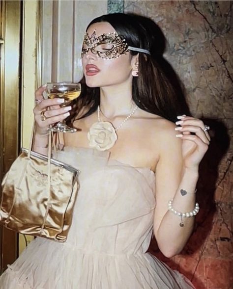 Fancy aesthetic- @chloepearll on insta! New Years Masquerade Party, Masquerade Mask Outfit, Masquarede Ball Outfit Woman, Masquerade Party Outfit Dresses, Misconduct Penelope Douglas, Masked Ball Aesthetic, Masquerade Party Aesthetic, Masquarede Ball, Masquerade Ball Theme