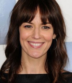 hair crush - rosemary dewitt Rosemarie Dewitt, Best Letter, Rose Marie, Celebrity Biographies, Cool Lettering, Hair Crush, Height And Weight, Rosemary, Favorite Celebrities