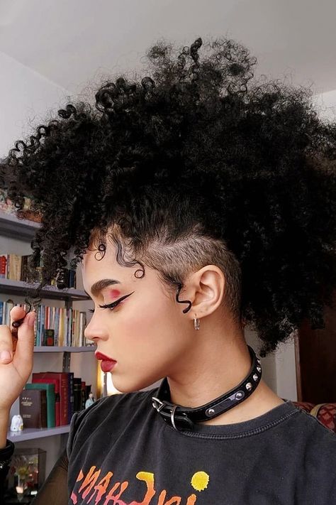 Punk Hairstyles, Pelo Afro, Punk Hair, Hair Reference, 영감을 주는 캐릭터, Afro Hairstyles, Aesthetic Hair, Hair Designs, Hair Goals