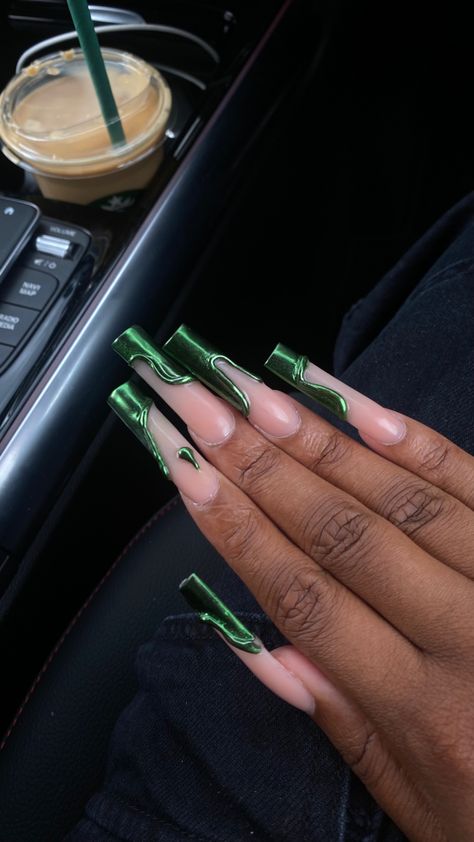 Long Green Square Acrylic Nails, Chrome Full Set Nails, Good And Emerald Nails, Green Xl Acrylic Nails, Dark Green Chrome Acrylic Nails, Chrome Bday Nails, Dark Green Nails Designs Square, Short Emerald Green Nails With Gold, Chrome And Green Nails