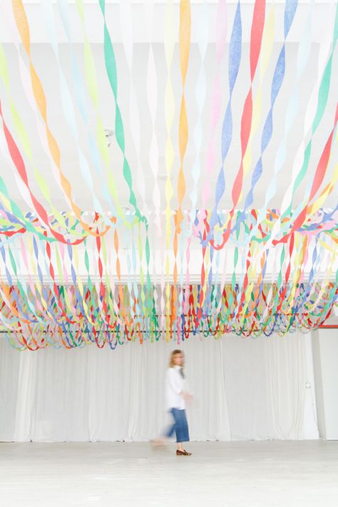 Decorating a Big Room on a Budget | Oh Happy Day! Room On A Budget, Big Room, Paper Streamers, Oh Happy Day, Festa Party, Diy Décoration, Ceiling Decor, Diy Party Decorations, Dance Party