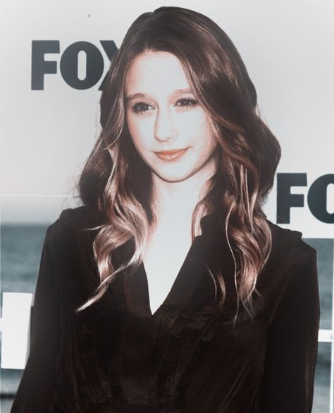 Taissa Farmiga Aesthetic, Taissa Farmiga Icons, Majestic Woman, Gay Crush, Pfp Profile Pictures, Ahs Actors, Violet Ahs, Mikey Madison, Ahs Cast