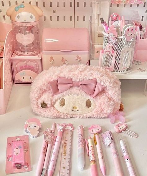 Pink Academia, Pretty School Supplies, Cute Stationary School Supplies, Hello Kitty Rooms, Cute School Stationary, Kawaii School Supplies, Soft Pink Theme, Viria, Stationary School