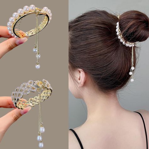 PRICES MAY VARY. 【Pearl Rhinestone Tassel Hairpin】: The design of the pearl rhinestones tassel hair Clip is simple and elegant, comfortable and elegant to wear, very suitable for daily wear, but also suitable for various important places! 【Material】: Using high-quality metallic material and strong spring material, it can even clamp very thick hair. Use artificial highlight pearls and sparkling diamonds so the surface is very smooth, you don't have to worry about damaging your hair when wearing o Casual Hairstyles, Vintage Ponytail, Hair Accessories Bun, Rhinestone Hair Clip, Elegant Hair, Hair Accessories Clips, Hair Claw Clip, Rhinestone Hair, Lost Hair