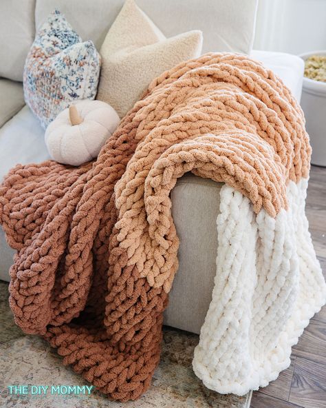 Amigurumi Patterns, Knit A Chunky Blanket, Big Yarn Blanket, Chunky Blanket Diy, Chunky Knit Blanket Pattern, Chunky Yarn Blanket, Finger Knitting Projects, Chunky Crochet Blanket Pattern, Crochet Blanket Diy