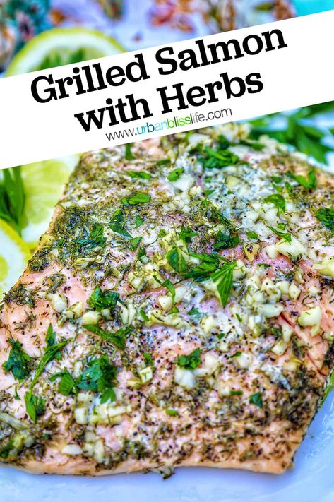 Dill Salmon Recipes, Rosemary Salmon, Herb Salmon, Salmon With Lemon, Salmon Marinade, Dill Salmon, Salmon Spices, Grilled Salmon Recipes, Garlic Salmon