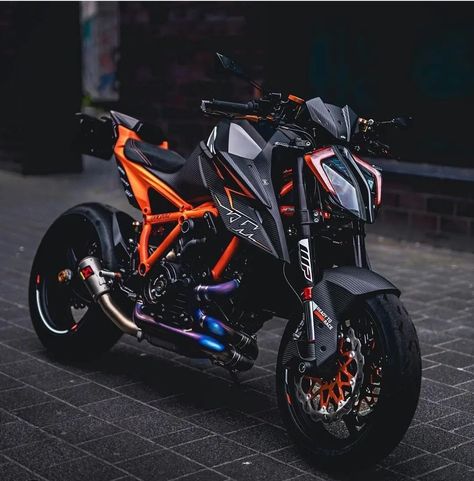 KTM 1290 Super Duke R Ktm Bike Price, Futuristic Bike, Ktm 950 Adventure, 1290 Super Duke R, Ktm Rc8, Ktm Super Duke, Ktm Bike, New Ktm, Ktm Dirt Bikes