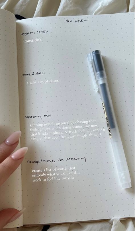 Organisation, Week Journal Prompts, Journal Prompts Weekly, Discover Aesthetic, Week Journal, Aesthetic Journals, Journaling Writing, Journal Inspiration Writing, Sunday Reset