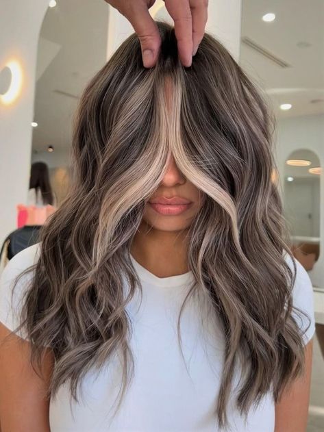 Blonde Vs Brunette Before And After, Level 7 Hair Color, Ash Blonde Hair Balayage, Money Piece Hair, Rambut Brunette, Brown Hair Inspo, Money Piece, Brunette Hair With Highlights, Trend Ideas