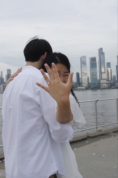 Proposal Photos Aesthetic, Proposal Pictures Ring, Couple Proposal Pictures Aesthetic, Engaged Aesthetic Wallpaper, Guy Proposing Aesthetic, Wedding Proposal Aesthetic, Proposal Aesthetic Ring, Engagement Aesthetic Photos, Korean Couple Ring Aesthetic