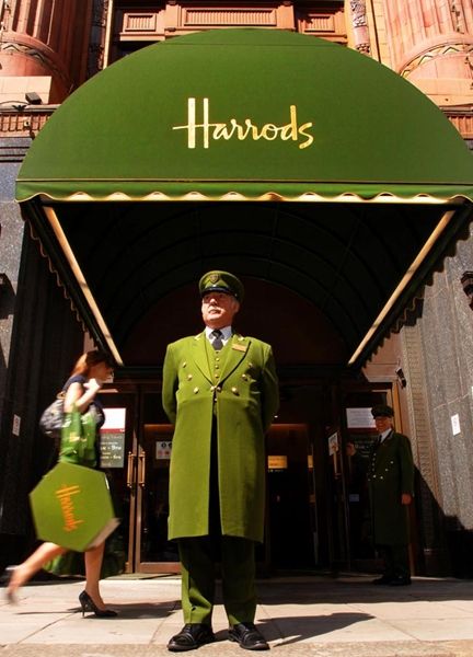 Harrods - one of the best places to shop in London! London Travel, Harrods London, London Town, London Calling, London Love, England Travel, British Isles, Wales England, Oh The Places Youll Go