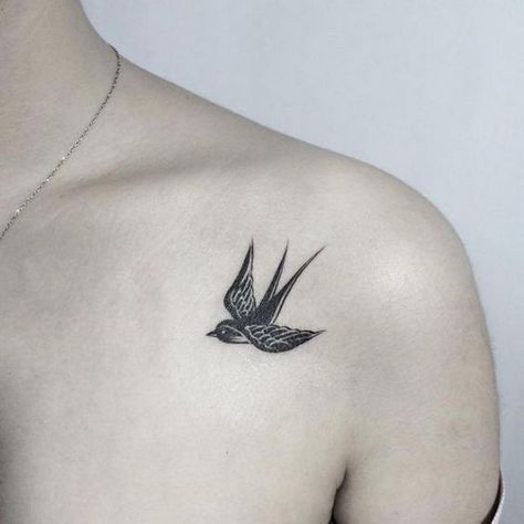 Learn the swallow tattoo meaning, its belonging to different cultures, and to whom such a design will suit the most. Bonus: the best unique designs inside. Bird Tattoos, Tattoo Swallow, Swallow Tattoos, Robin Bird Tattoos, Old School Tattoo Style, Swallow Tattoo Design, Bird Tattoos For Women, Airplane Tattoos, Bauch Tattoos