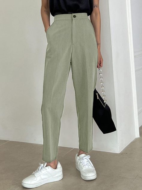 Green Pants Outfit Work, Mint Green Pants Outfit, Mint Pants Outfit, Office Trousers Women, Outfits Pantalon Verde, Trouser Outfit Women, Green Trousers Outfit, Green Suit Women, Tailored Pants Women