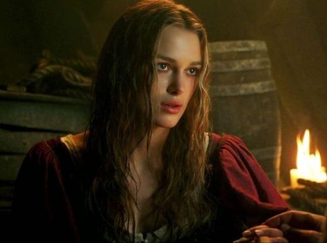 Elizabeth Swan... Keira Knightley Hair Pirates Caribbean, Kiera Knightly Bend It Like Beckham, Kira Knightly, Elisabeth Swan, Will And Elizabeth, Kiera Knightly, Elizabeth Swann, Oc Character, Keira Knightly