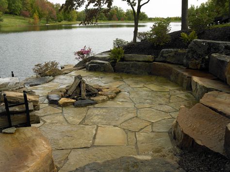 Flagstone Patio With Fire Pit, Fire Pit Natural Stone, Lakeside Patio, Patio With Fire Pit, Fire Pit Diy, Gazebo With Fire Pit, Camping Fire Pit, Fire Pit Decor, Small Fire Pit