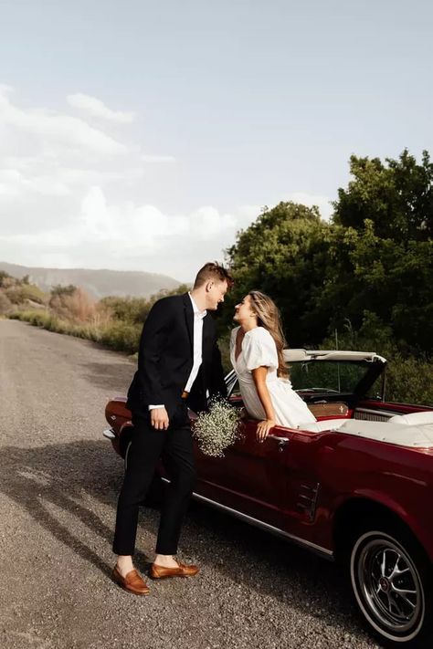 Engament Photos, Couple In Car, Car Engagement Photos, Retro Wedding Theme, Vintage Engagement Photos, Ford Convertible, Vintage Car Wedding, Northern Utah, Car Poses