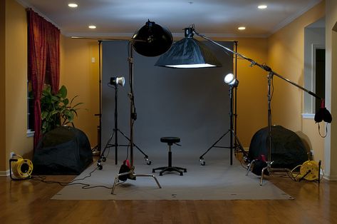 Albert Einstein, Video Studio Design, Film Studio Design, Photo Studio Design Interior, Youtube Studio Ideas, Photo Studio Design Ideas, Video Studio Setup, Youtube Studio Setup, Photo Studio Interior