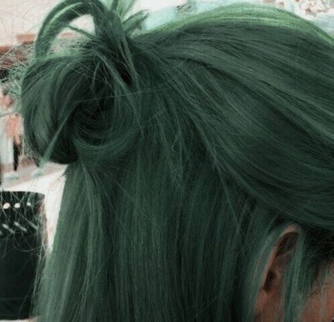 Green Hair, Dark Green Hair, Green Hair Colors, 짧은 머리, Hair Dye Colors, Dye My Hair, Hair Inspiration Color, Hair Inspo Color, Grunge Hair