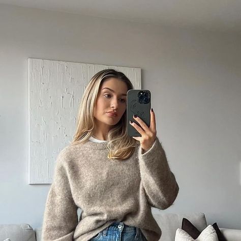 Lily Clark on Instagram: "2 go-to denim looks 💘 @abercrombie relaxed jeans foreverrr. Which is your favourite?" Instagram, Lily Clark, Denim Looks, Relaxed Jeans, Work Looks, Lily, On Instagram
