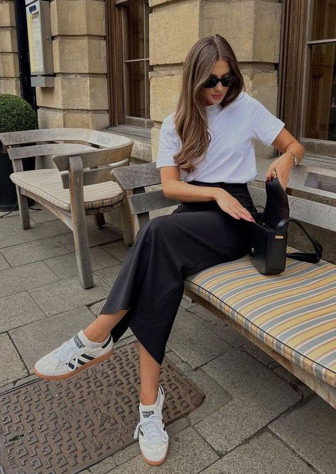 What to Wear in Paris: Your Ultimate Guide to Chic & Appropriate Attire | European Fashion Paris Outfits Aesthetic, Day In Paris Outfit, Black Satin Skirt Outfit, Invierno Aesthetic, Silk Skirt Outfit, Looks Adidas, What To Wear In Paris, Satin Skirt Outfit, Black Satin Skirt