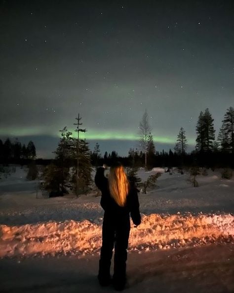 Silke on Instagram: "Seeing the northern lights, a dream come true 💚" Northern Lights Picture Ideas, The Northern Lights Aesthetic, Northen Light Aesthetic, Northen Lights Aesthetic, Northern Lights Aesthetic, North Sweden, Iceland Northern Lights, Northern Lights Photo, Northern Girls