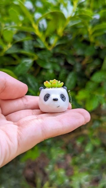 Air Dry Clay Animals, Polymer Clay Panda, Clay Panda, Panda Craft, Flower Pot Crafts, Jewlery Making, Clay Animals, Clay Art Projects, Clay Jewelry Diy