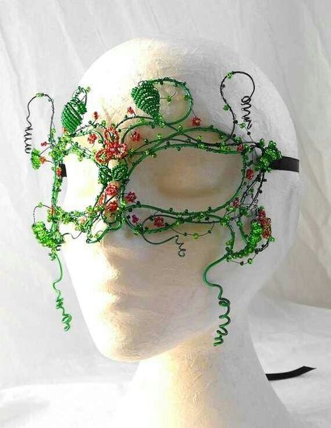 Poison ivy mask. Mother Nature Costume Diy, Fairy Masquerade, Nature Costume, Fantasy Mask, Nature Mask, Turkey Coloring, Mother Nature Costume, Wire Mask, Mask Flower