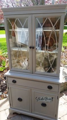 Painted Duncan Phyfe Annie Sloan Chalk Paint Furniture, Sunburst Mirrors, Rustic Furniture Decor, Distressed Furniture Diy, Painted China Cabinets, Redo Cabinets, Hutch Makeover, Duncan Phyfe, I Am So Grateful