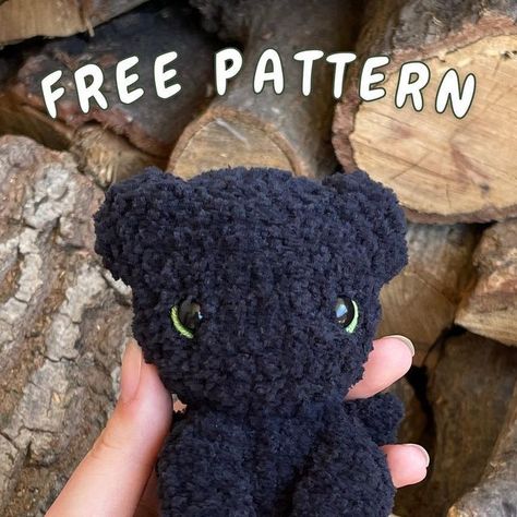 Amigurumi Patterns, How To Train Your Dragon Crochet Pattern Free, Free Crochet Arigumi Patterns, Toothless Crochet Pattern Free, Easy Crochet Dragon, Toothless Crochet, Crochet Dragon Pattern Free, Toothless Pattern, Crochet Toothless