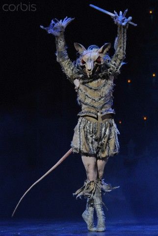 James Streeter as the Mouse King in English National Ballet's Nutcracker. Photo Credit: © Leo Mason Turnout Ballet, Ballet For Adults, Nutcracker Ballet Costumes, Mouse King Nutcracker, The Mouse King, Nutcracker Costumes, Ballet Positions, Rat King, King Costume