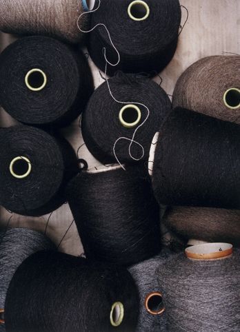 Old craft by @novembreatelier_com | handcrafted, handmade design and products Couture, Dark Brown Black Aesthetic, Thread Aesthetic, Sewing Aesthetic, Sewing Photography, Fibre And Fabric, Margaret Howell, Black Thread, Sewing Studio