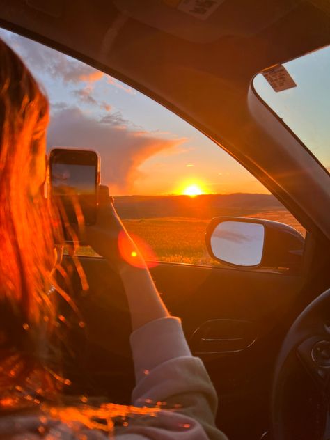 Summer Bucket Lists, Sunset Photoshoot Ideas, Dream Dates, Autumn Instagram, Evening Sunset, Best Friend Photoshoot, Landscape Photography Nature, Autumn Drives, Pretty Sky