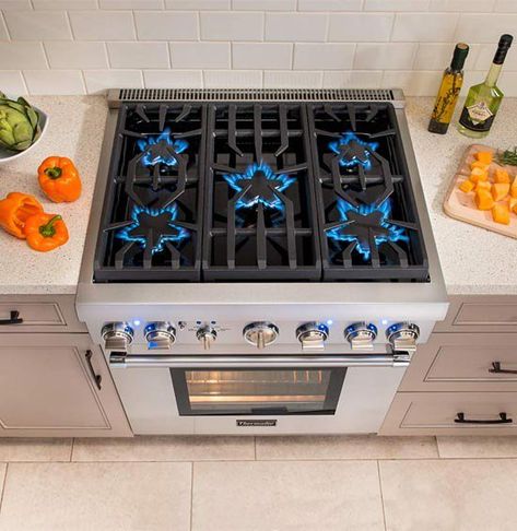 Stove With Griddle, Thermador Kitchen, 36 Inch Gas Range, Kitchen Suite, Thermador Appliances, Cooking Range, Luxury Appliances, Gas Oven, Gas Cooktop