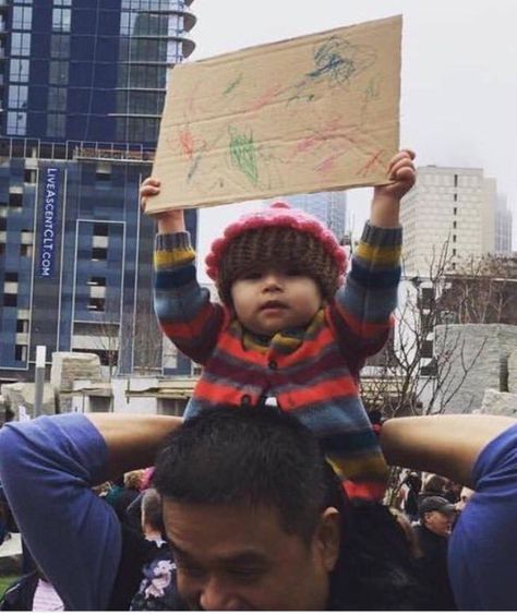 Baby's protest sign via @buzzbookstore on Twitter Funny Quotes, Funny Pictures, Funny Babies, Womens March Signs, Protest Signs, Womens March, Faith In Humanity, Bones Funny, I Laughed