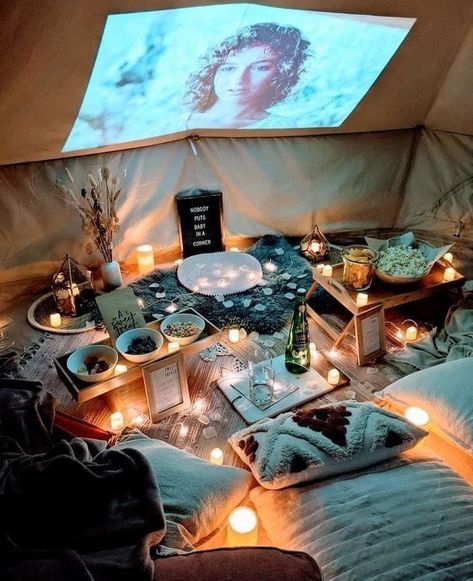 Backyard Tent Sleepover Ideas, Campout Sleepover Ideas, Tent Night With Friends, Camp In Backyard, Projector Party Ideas, Bell Tent Party Ideas, Aesthetic Tent Camping, Aesthetic Tent Sleepover Ideas, Bell Tent Aesthetic