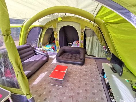 large tent room with inflatable furniture Best Family Tent, Tents Camping Glamping, Tenda Camping, Tunnel Tent, Tent Living, House Tent, Tent Set Up, Camping Set Up, Cabin Tent