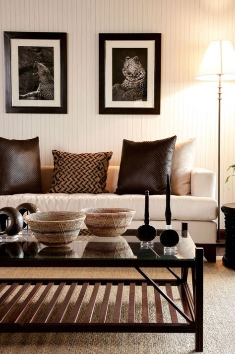 South African Bush Lodge Decoration African Themed Living Room, African Living Rooms, Afrocentric Decor, African Interior Design, African Furniture, African Inspired Decor, Interior Design Minimalist, African Interior, Luxury Safari