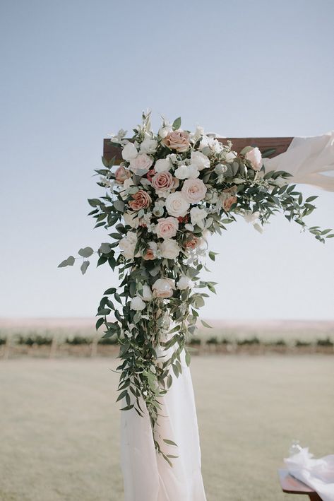 Wedding Isles Decoration Outdoor Elegant, Garden Wedding Decor, Central Washington, Flowers And Greenery, Wedding Arch Flowers, Arch Flowers, Wedding Arbour, Wedding 2025, Walla Walla