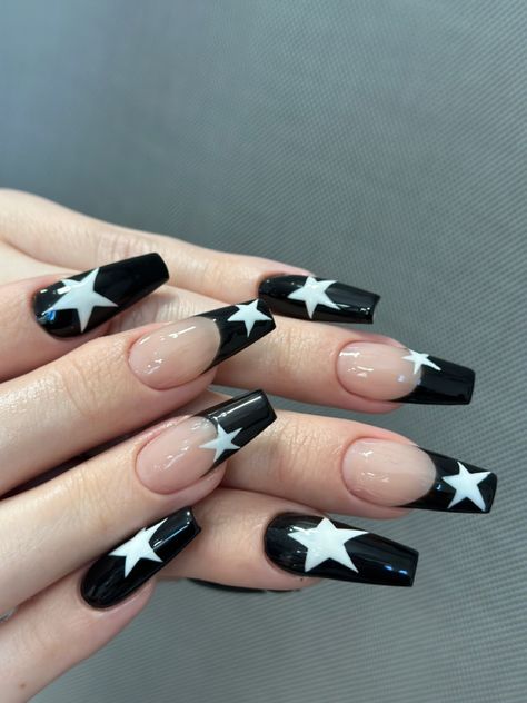 Coffin gelx french tip with star design Almond Nails Baddie Designs, Black Acrylics With Design, Purple Grunge Nails, Black Nail Designs Simple, Black Cute Nails, Rockstar Nails Acrylic, Cute Grunge Nails, Az Nails, Emo Nail Art