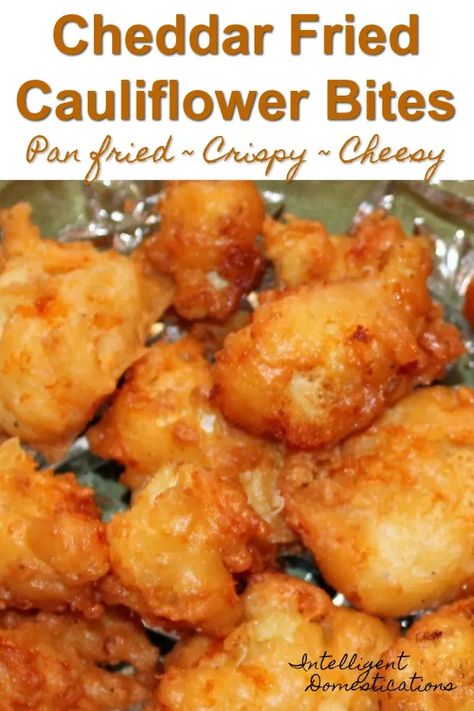 Cheddar Fried Cauliflower Bites Fried Cauliflower Bites, Deep Fried Cauliflower, Recipes Cauliflower, Califlower Recipes, Cheesy Cauliflower, Cauliflower Bites, Fried Cauliflower, Deilig Mat, Sloppy Joes