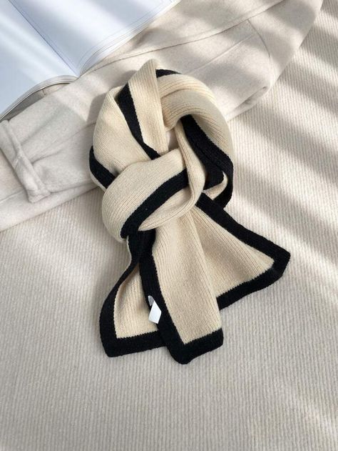 Tela, Colorblock Scarf, Embellished Scarf, Black And White Scarf, Color Block Scarf, Scarf Outfit, White Scarves, Scarf Fashion, Knitting Accessories