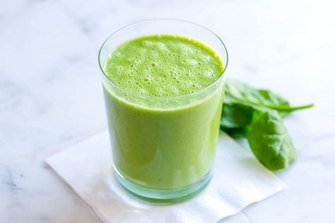 Easy Green Power Smoothie Recipe Fresh Spinach Recipes, Wild Rose Detox Recipes, Easy Green Smoothie Recipes, Smoothie Detox Cleanse, Juice Cleanse Recipes, Avocado Pudding, Easy Green Smoothie, Power Smoothie, Nutribullet Recipes