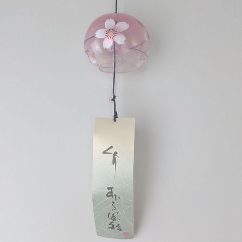 Wind Chimes, Jellyfish, Japan Aesthetic, Pics Art, Pink Aesthetic, Pretty Pictures, Cherry Blossom, True Love, Fondos De Pantalla