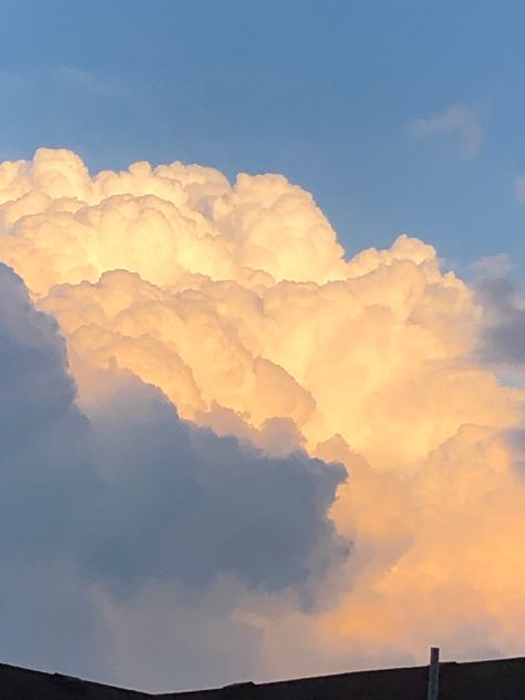 Nature, Bright Asthetic Picture, Wisconsin Aesthetic, Clouds Over Mountains, Cloud Pictures, Picture Cloud, Pretty Clouds, Cloud Photography, Summer Clouds