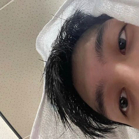 hendery wayv icons lq selca pics Actors & Actresses, Nct, Wayv Hendery, Hendery Wayv, Nct Icons, Play Together, Mark Nct, Boyfriend Material, See You