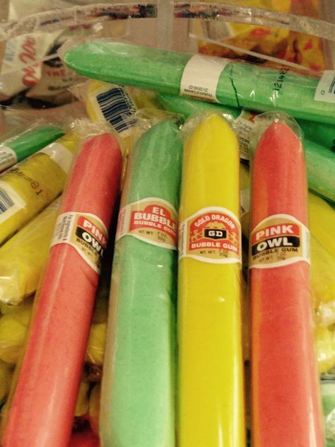 Bubble gum cigars were a fun treat in the early 1970s Bubble Gum Cigars, Old School Candy, Penny Candy, Nostalgic Candy, Retro Candy, Childhood Memories 70s, Good Old Days, Vintage Candy, Vintage Memory
